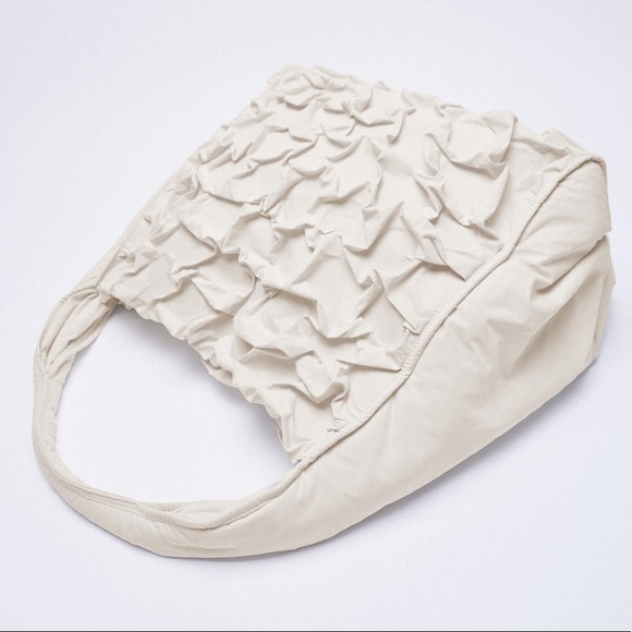 ZARA XL BNWT Ruffled Bucket Bag - Picture 3 of 6